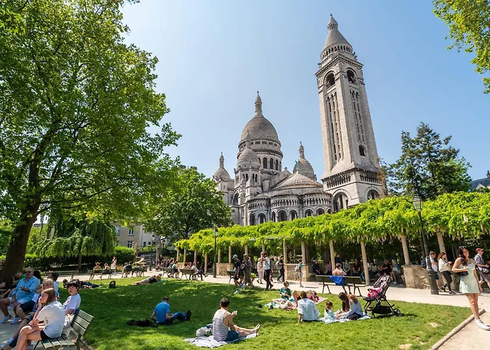 Daire In Front Of The Sacre Coeur - 2 Bedrooms With Elevator Paris