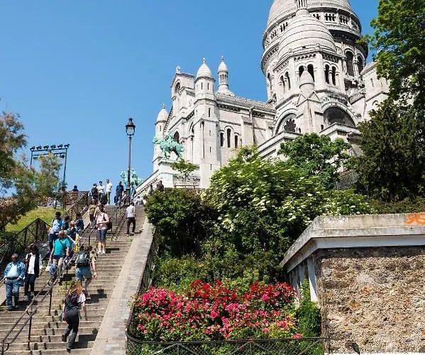 In Front Of The Sacre Coeur - 2 Bedrooms With Elevator Paris