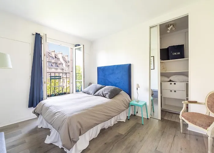 Apartment In Front Of The Sacre Coeur - 2 Bedrooms With Elevator *