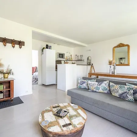 In Front Of The Sacre Coeur - 2 Bedrooms With Elevator דירה *